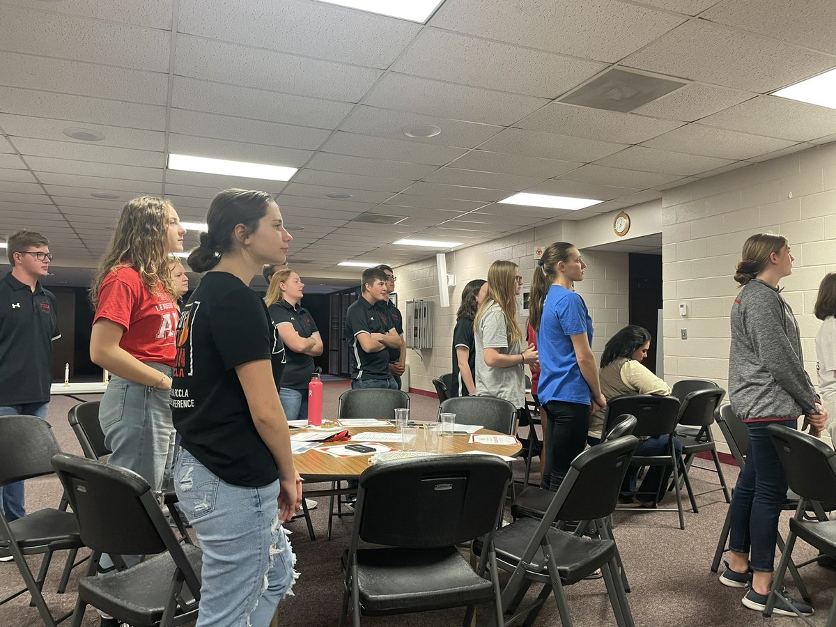aurora_fccla's tweet photo. Great night for our year end banquet! #aurorahuskies https://t.co/QOKJeYjRa9