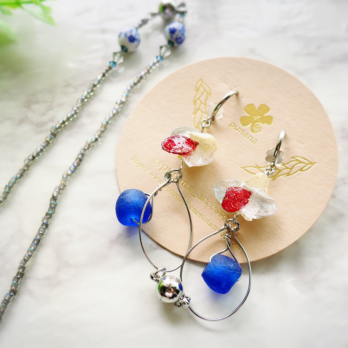 hittan0825's tweet photo. #punana のハンドメイド
#マスクネックレス に一目惚れ💖
バラして使えるのも良い💖
⇒ https://t.co/zF01lJEVaF
#笑顔の輪が繋がる始まり
#hawaii #マスクネックレス #ハンドメイド #お気に入りアクセ
#アクセサリー #デイリーアクセ
#クリエーションアムール #creationamour
#展示会 https://t.co/f4vsEHnOUL