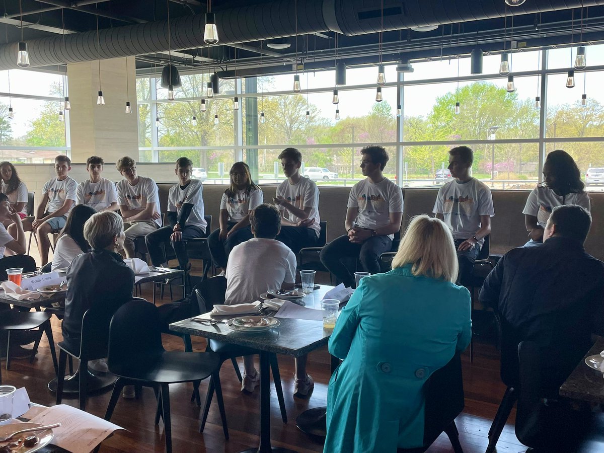 Today we were honored to share about the #RealWorldLearning happening in <a href="/theSMSD/">SM School District</a> with area educators from other districts. Thanks to our student panelist for sharing their experiences!