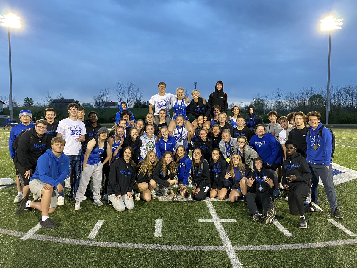 WVTRACKANDFIELD's tweet photo. Champions! https://t.co/rjkac55WeC