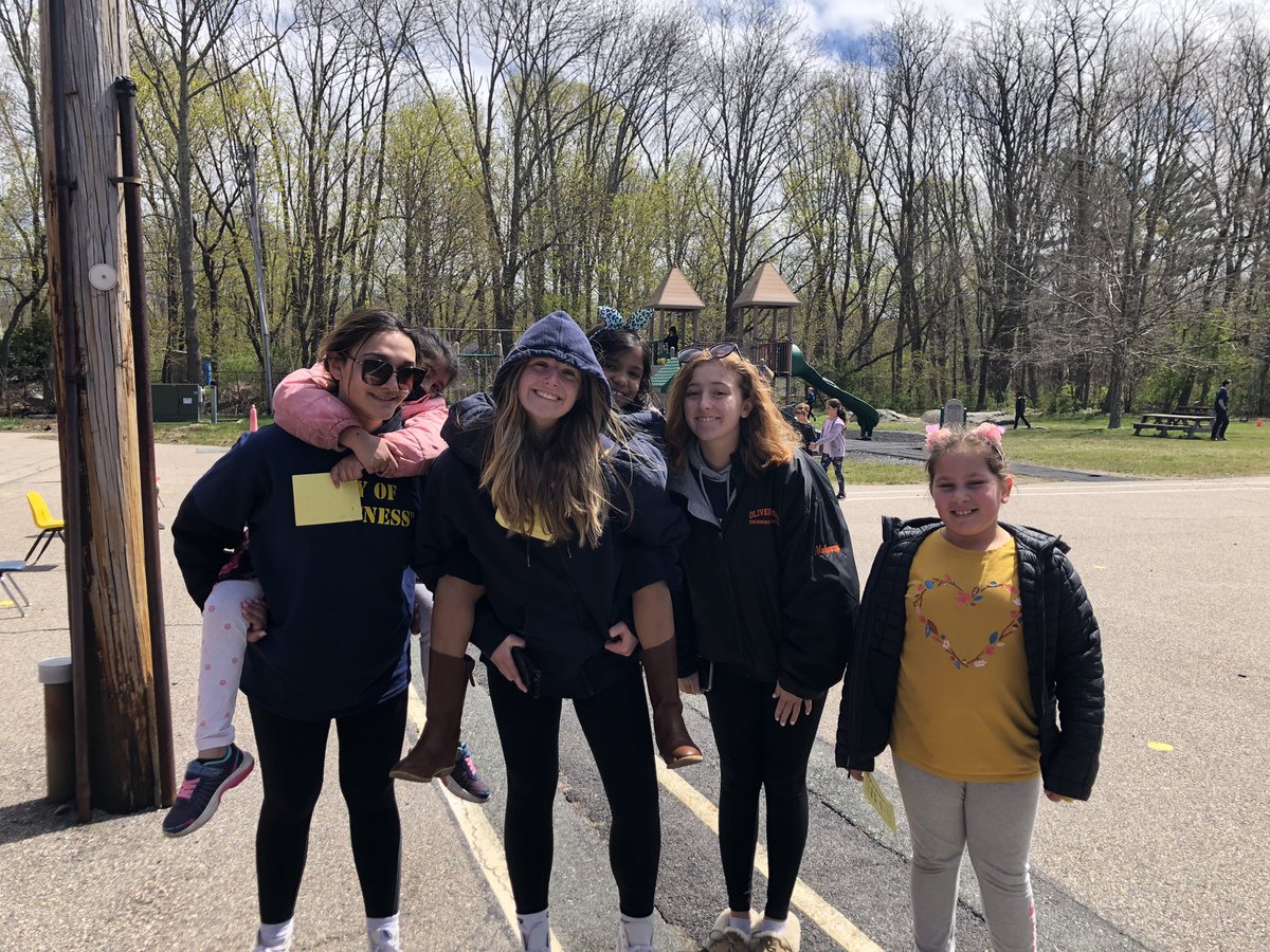 AssistSupEaston's tweet photo. OA Day of Kind”Ness” is always one of my favorite days of the year! @SupEaston #WeDigEPS https://t.co/5WWkihrKaO
