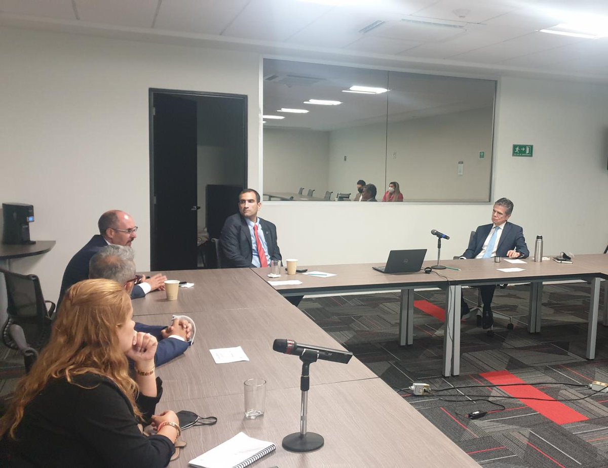 Octavio de la Torre, <a href="/octaviodlatorre/">Octavio de la Torre</a>, Tesorero de la Concanaco, y el Vicepdte. Omar Kuri, coordinador del Buen Fin de la confederación, sostuvieron reunión de análisis sobre el Buen Fin 2022, con Jorge Arreola, jefe de la Unidad de Competitividad y Competencia de Economía