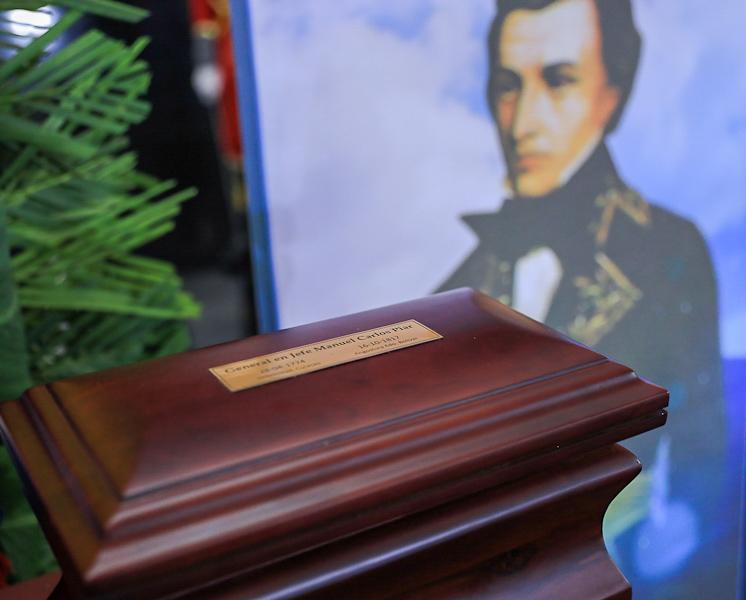 ¡Justicia Histórica! Hoy #28Abr, hemos reivindicado la memoria y la lucha del gran Libertador del Oriente, G/J Manuel Piar, con el traslado de sus restos simbólicos al Altar de los grandes héroes. Es un día memorable, de alegría popular y reconciliación histórica. ¡Viva Piar!