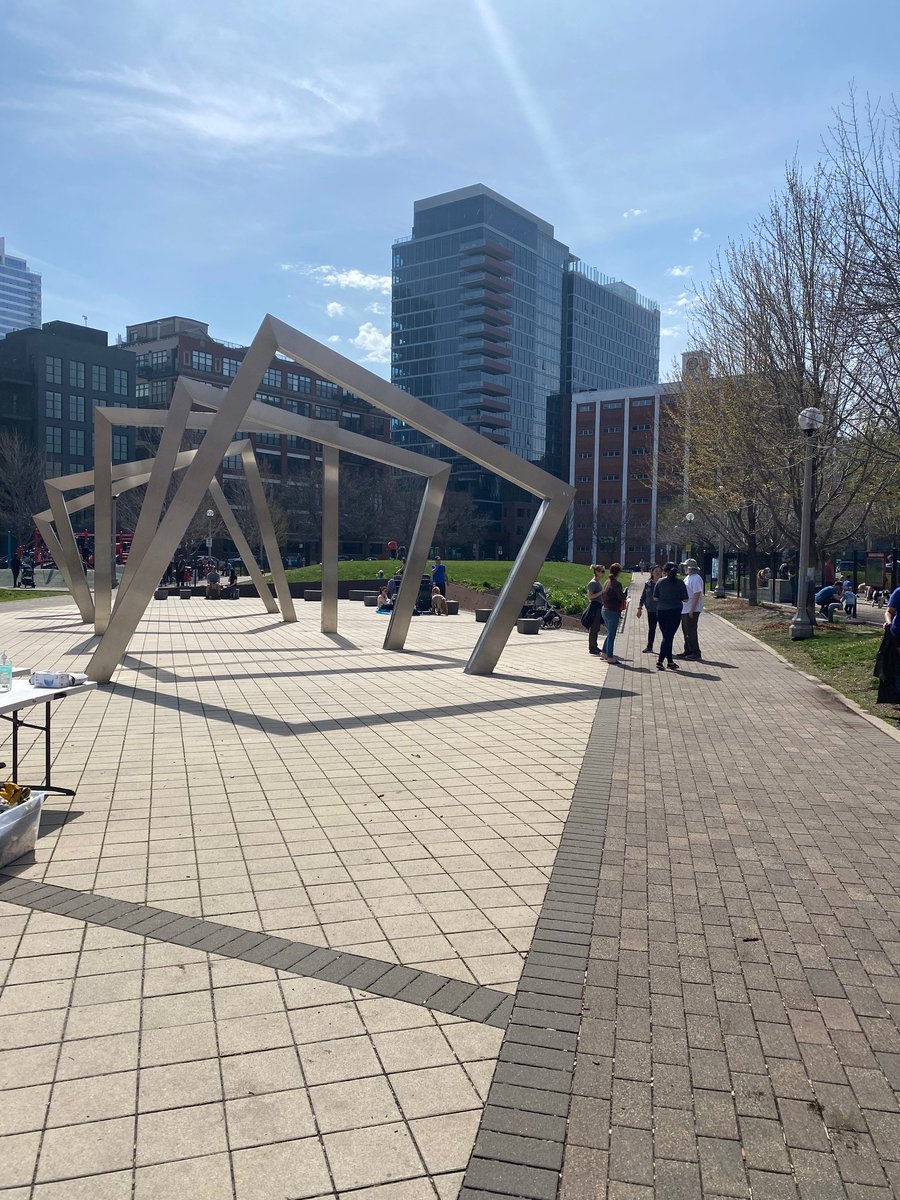 NetImpactChi's tweet photo. Join Net Impact Chicago for more fun and rewarding events like our most recent Earth Day park clean-up at Mary Bartelme Park! 
Consider becoming a member: https://t.co/dQT0EpWH5t https://t.co/Nxy7GkzYln