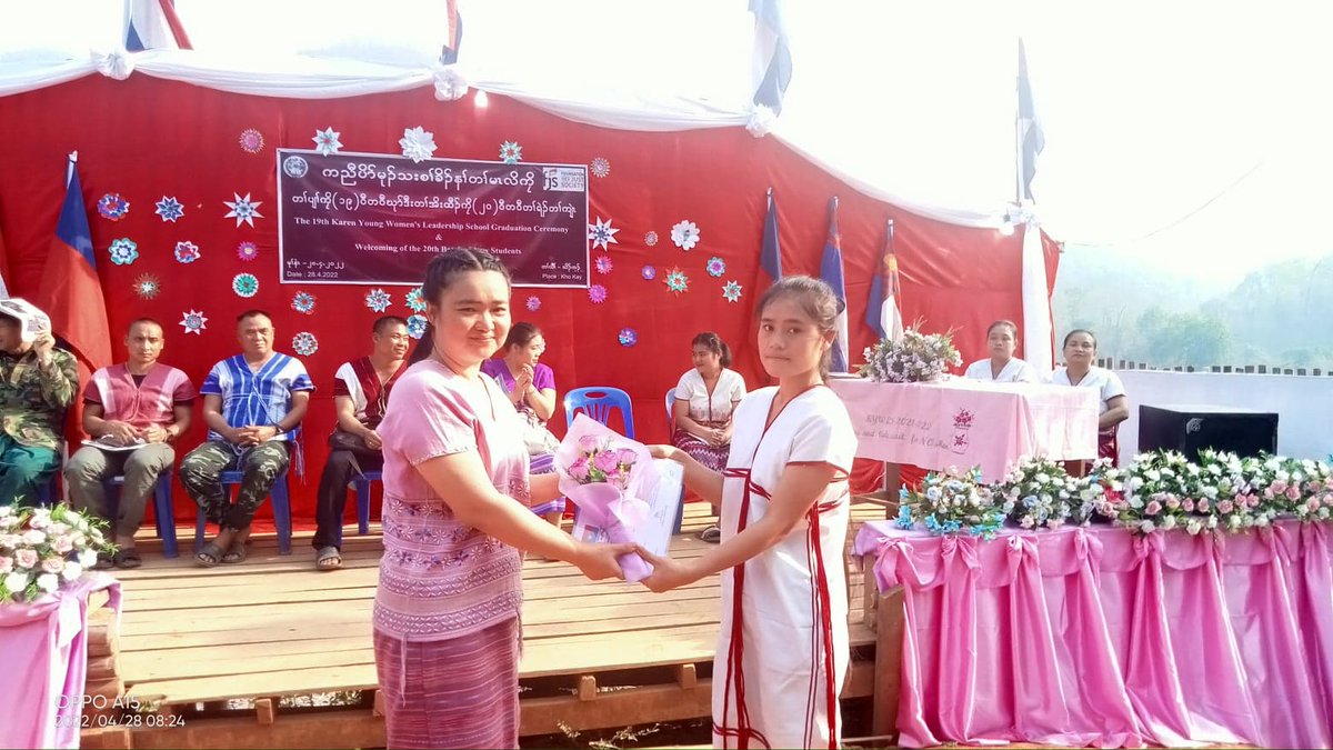 karenwomenorg's tweet photo. The closing ceremony for the Karen Young Women Leadership School was held on 28 April. Thirty three students graduated and were provided certificates. Those who did well received a special gift. Around 200  attended the ceremony, including  our  leaders and KWO leadership. https://t.co/BvoL48ajKN