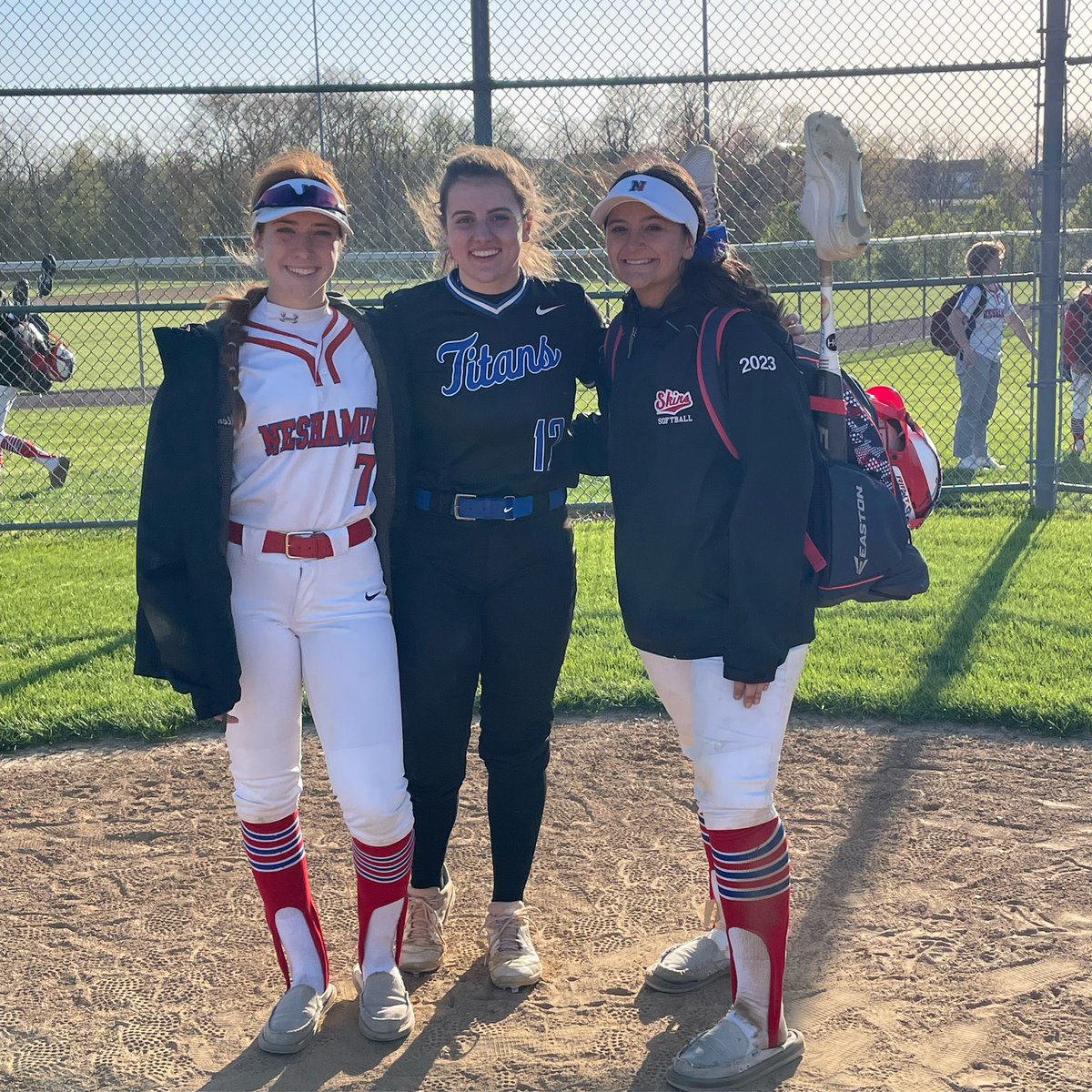 MarlenaHacker's tweet photo. Played against some of my travel girls today @RachelAllen2023 and @ryleighbilbrey !!! https://t.co/rRN6D8TkvY