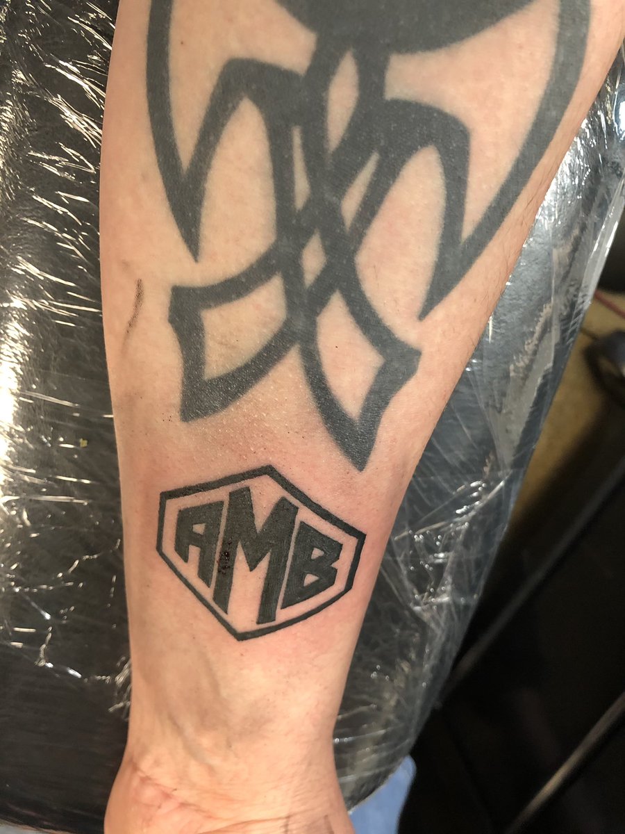 DJ_MadHatter402's tweet photo. Stopped in after work today to see if I can get some ink done & they were able to squeeze me in! Mad luv & respect to the homies @youngwicked303 & @BonezAMB #amb #freshcrew #sayword https://t.co/lE6vp0FuUa
