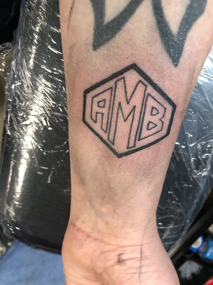 DJ_MadHatter402's tweet photo. Stopped in after work today to see if I can get some ink done & they were able to squeeze me in! Mad luv & respect to the homies @youngwicked303 & @BonezAMB #amb #freshcrew #sayword https://t.co/lE6vp0FuUa