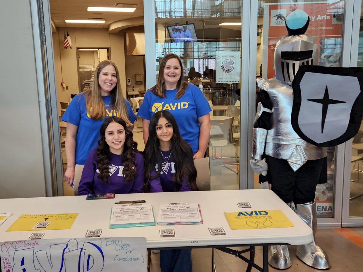 PISD_AVID's tweet photo. What a Knight to shine for AVID at the CTHS Freshmen Family Meet and Greet! #cthsknights @PasadenaISD_TX @CTHSAVID @CTHSweb https://t.co/cVM8gALrAH