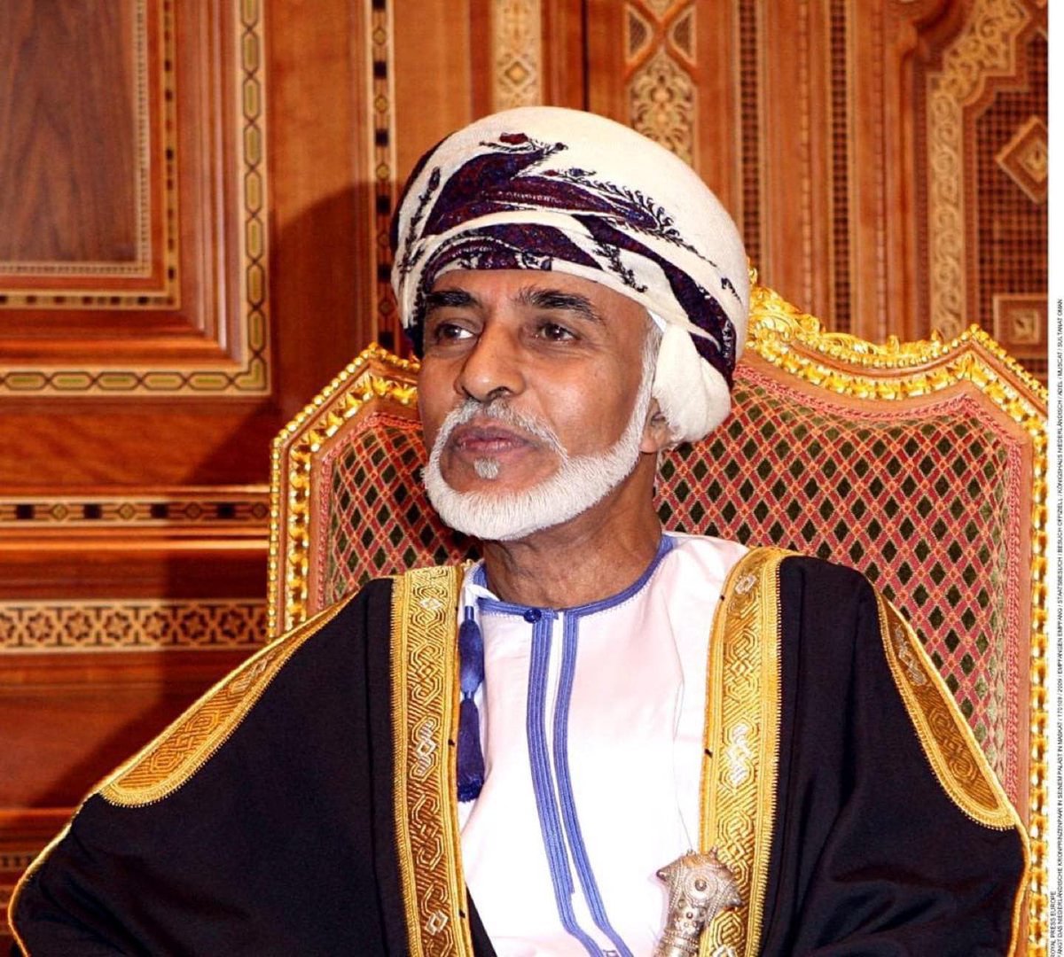 na95warh's tweet photo. اللهمّ أنزله منزلاً مباركاً، وأنت خير المنزلين ، اللهمّ أنزله منازل الصدّيقين، والشّهداء، والصّالحين، وحسُن أولئك رفيقاً.

#قابوس_بن_سعيد 
#ليله_27 https://t.co/1k7MBQGUdt
