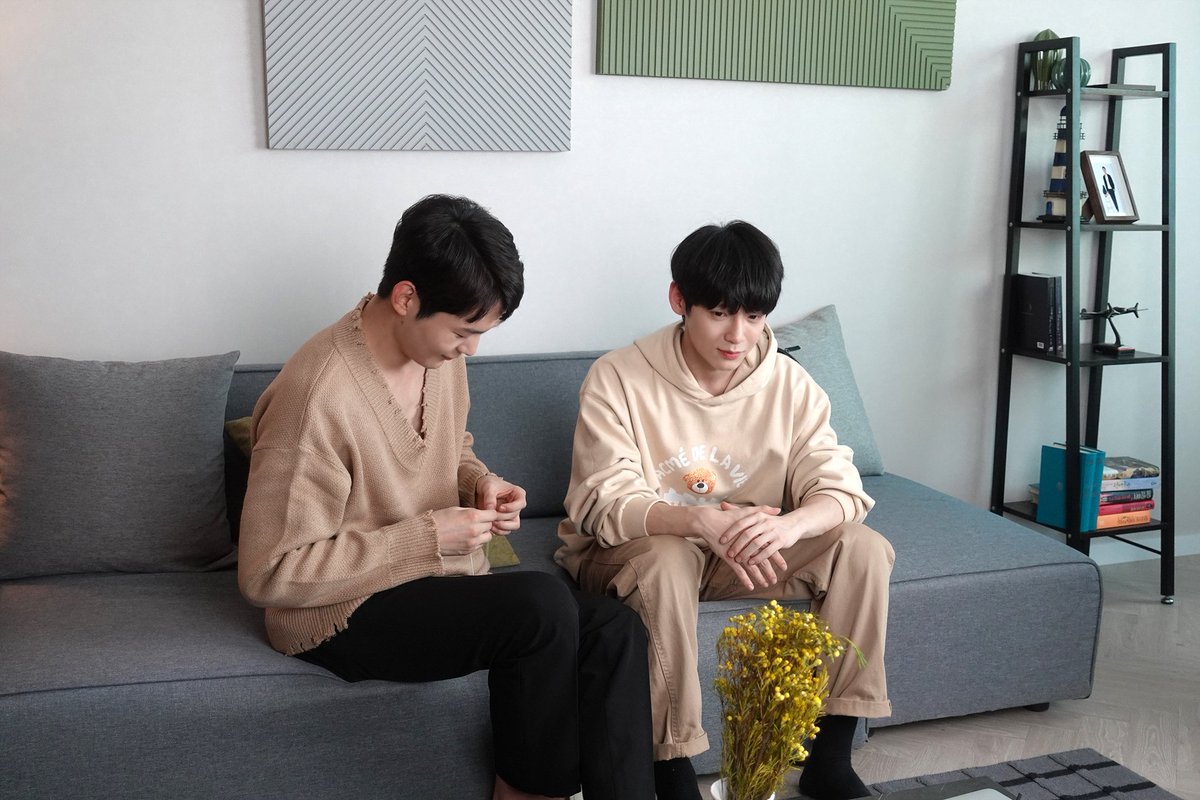 Aplay_as's tweet photo. 오늘은 첫세데이💓

옆모습도 완벽한 진건&amp;전창하 배우 사진 보고
코멘터리 영상 보러가기🤙

불금 첫세와 함께하면서 행복하게 보내세요!

#첫사랑만세번째 #첫세 #first_love_again
#연석 #정하연 #진건 #전창하 #에이플레이 #아센디오 https://t.co/Hu6FrSUx3j