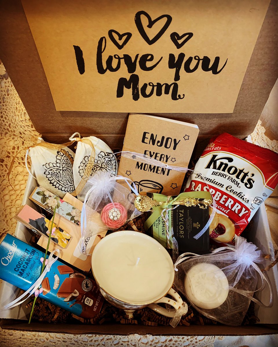 jasimanski's tweet photo. Get your Mom a lovely gift box filled with treasures and treats. https://t.co/RSmFVZ1xBy https://t.co/2BEUdtwUz2