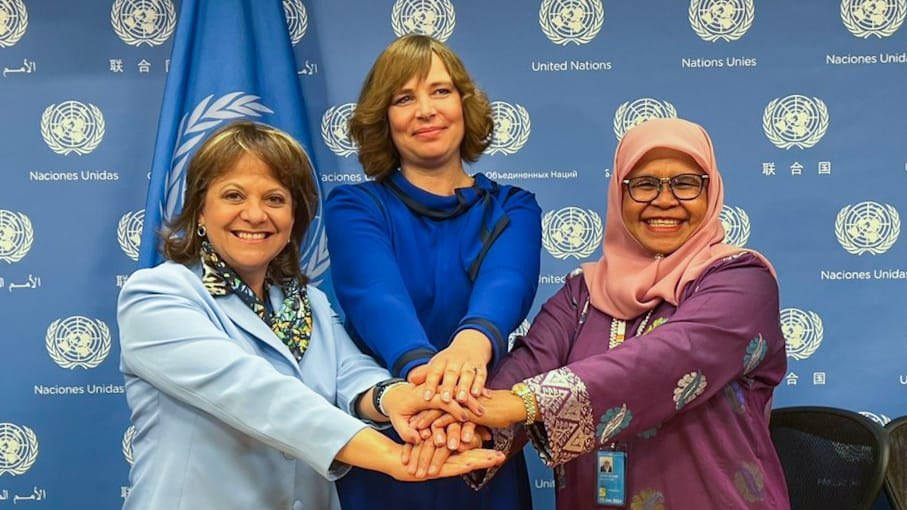 PhDHIZ's tweet photo. Una agenda impecable la que 🇲🇽ejecutó en @UN en el #HLM con el liderazgo de @marthadelgado en conjunto con @RodolfoO_DGVOSC queda plasmado que las #Ciudades se pueden #interconectar donde la #NAU sea la herramienta para impulsar un desarrollo sostenible y de bienestar absoluto. https://t.co/851hd77scc