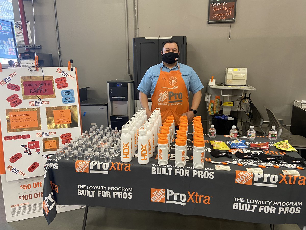 Perla1069CXM's tweet photo. Continuing to appreciate our Pro Xtra customers! Great demo from our Milwaukee reps today! Shout out to Paul for arranging this!! @nelihernan6677 @VenturaIzaiah @ChrisNana6677 @Eder6677MASM @MRSSAHD #4weeksofrewards https://t.co/1xGoZXdU1Z