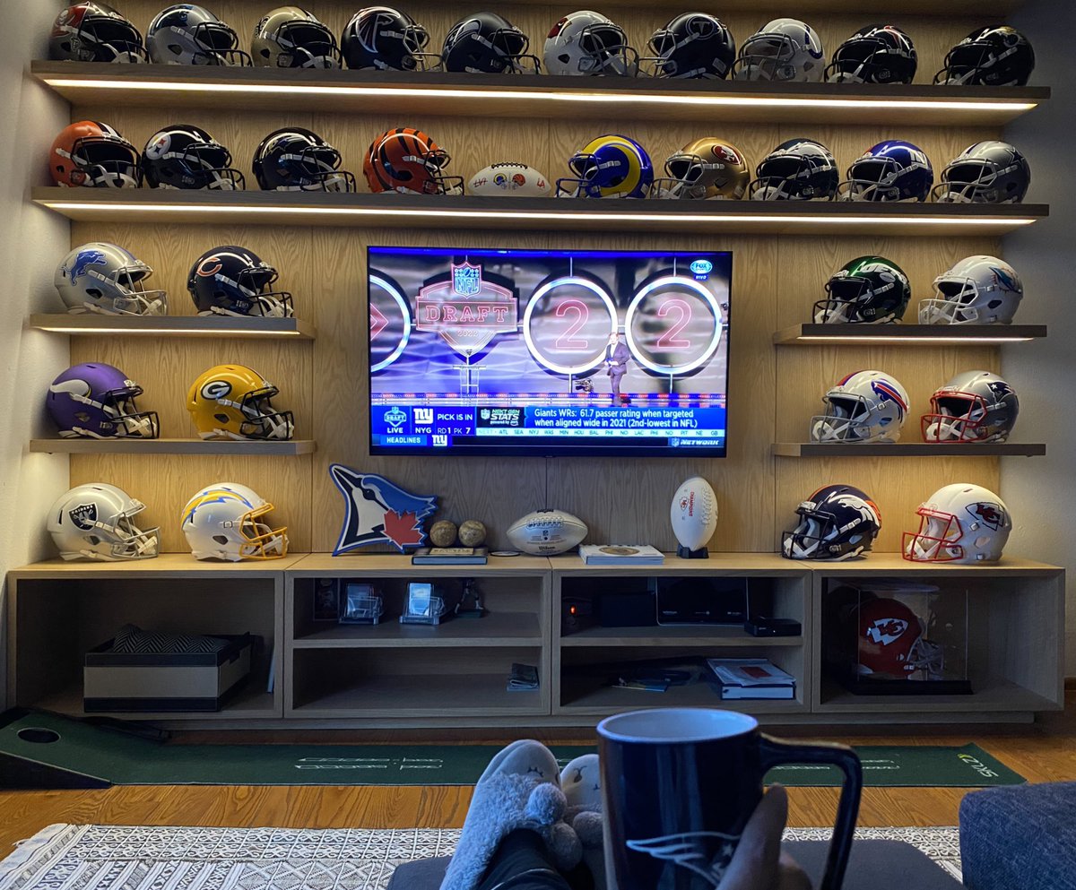 DanyLimonMX's tweet photo. Mood #NFLDraft !!! #NFLxFOX #liveNFL #loveNFL https://t.co/qMYjAJkhcv