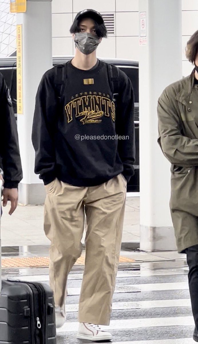 #JOHNNY is finally on his way to the States!!