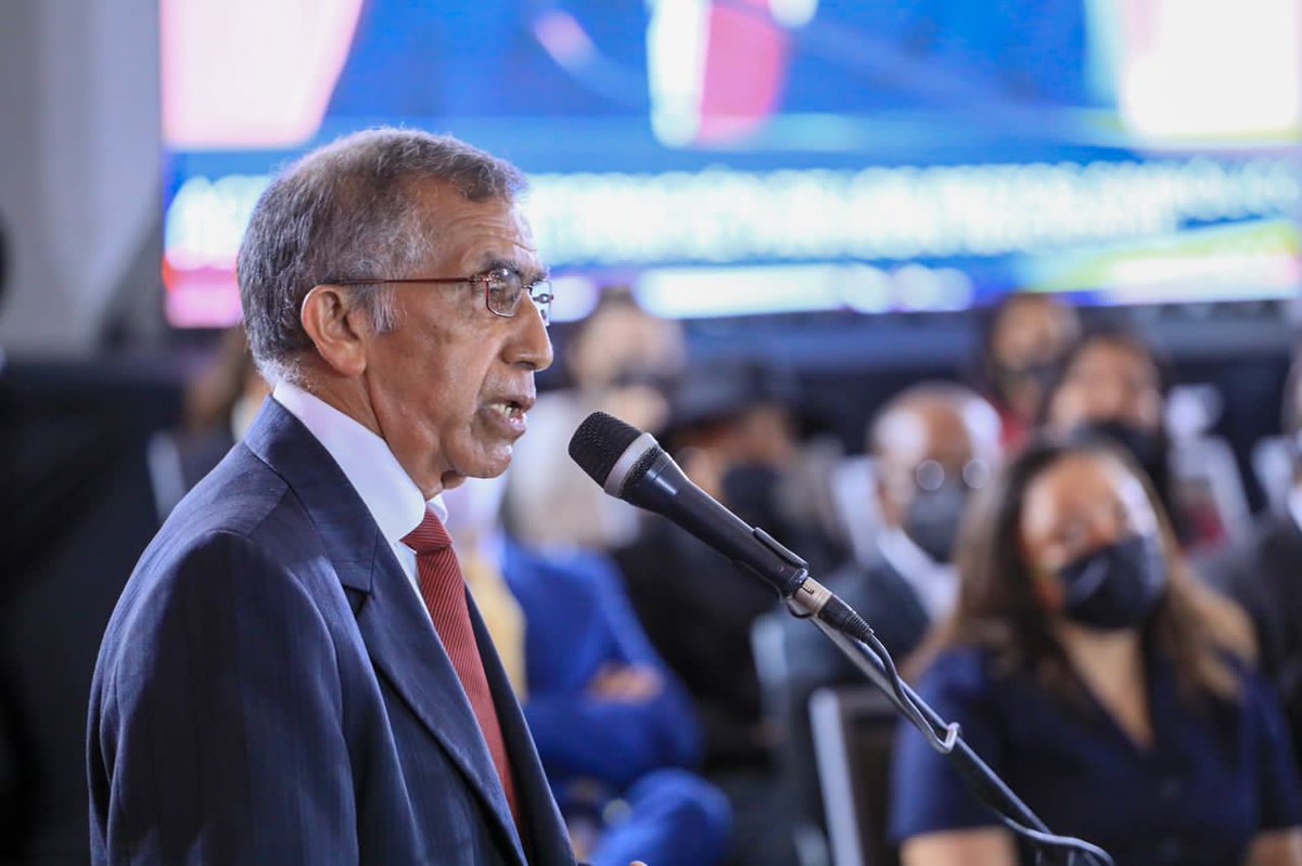 Agradezco las extraordinarias palabras de reflexión y orientaciones del profesor Omar Hurtado Rayugsen, quien con sabiduría, nos mostró una síntesis de la vida del General Piar, que sigue presente para la batalla de la verdad, la justicia y la unión del Pueblo.