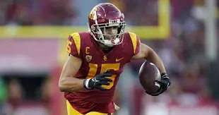 cheeseheadsbr's tweet photo. ✅ Com a escolha 0️⃣8⃣ do 𝐍𝐅𝐋 𝐃𝐫𝐚𝐟𝐭 2022:
▪️ Atlanta Falcons seleciona:
🔸 WR | Drake London (USC)
#GoPackGo #NFLDraft #NFLDraft202 https://t.co/0I8WxO2NoA