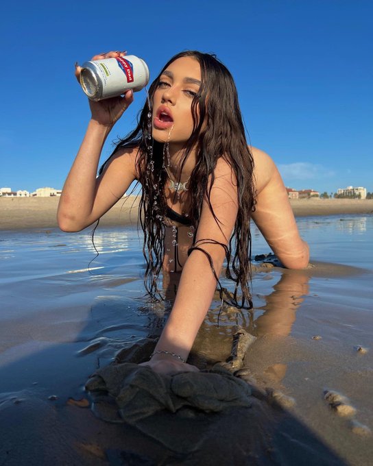 🤤 https://t.co/QpidoBzkCp