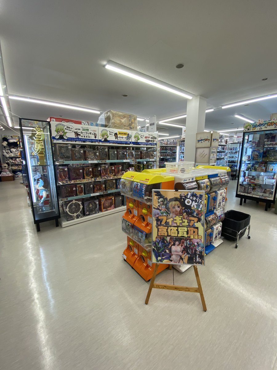 miki_ukinojyo's tweet photo. 今オープン！
雨だけどきてね！

#リサイクルショップ三喜浮之城店 #リサイクルショップ　#リサイクルショップ三喜 #キャラクターグッズ #エアガン #フィギュア #ガンプラ #オーディオ機器 https://t.co/laJV6d8crJ