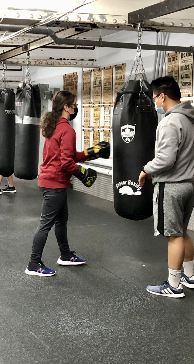 BWBOttawa's tweet photo. Our coaches at BWB are volunteers who give the best of themselves to our athletes. In addition to coaching boxing skills, they teach teamwork, patience, and kindness. Happy #NationalVolunteerWeek to some of the best! #boxingwithoutbarriers #boxingontario #Volunteer #ThanksCoach https://t.co/loEHbbuY3a