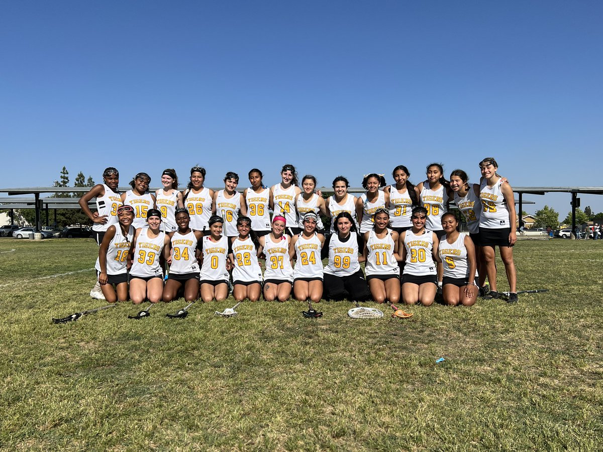 ehs__lacrosse's tweet photo. Edison 13 - 5 Sanger 

Ended our regular season with a win AND undefeated at home!! 🐯 https://t.co/JVSnOTHn5A