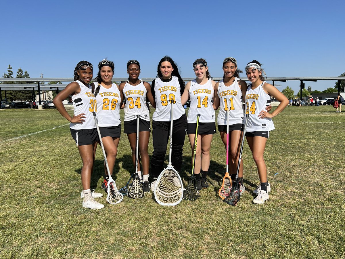 Edison 13 - 5 Sanger 

Ended our regular season with a win AND undefeated at home!! 🐯