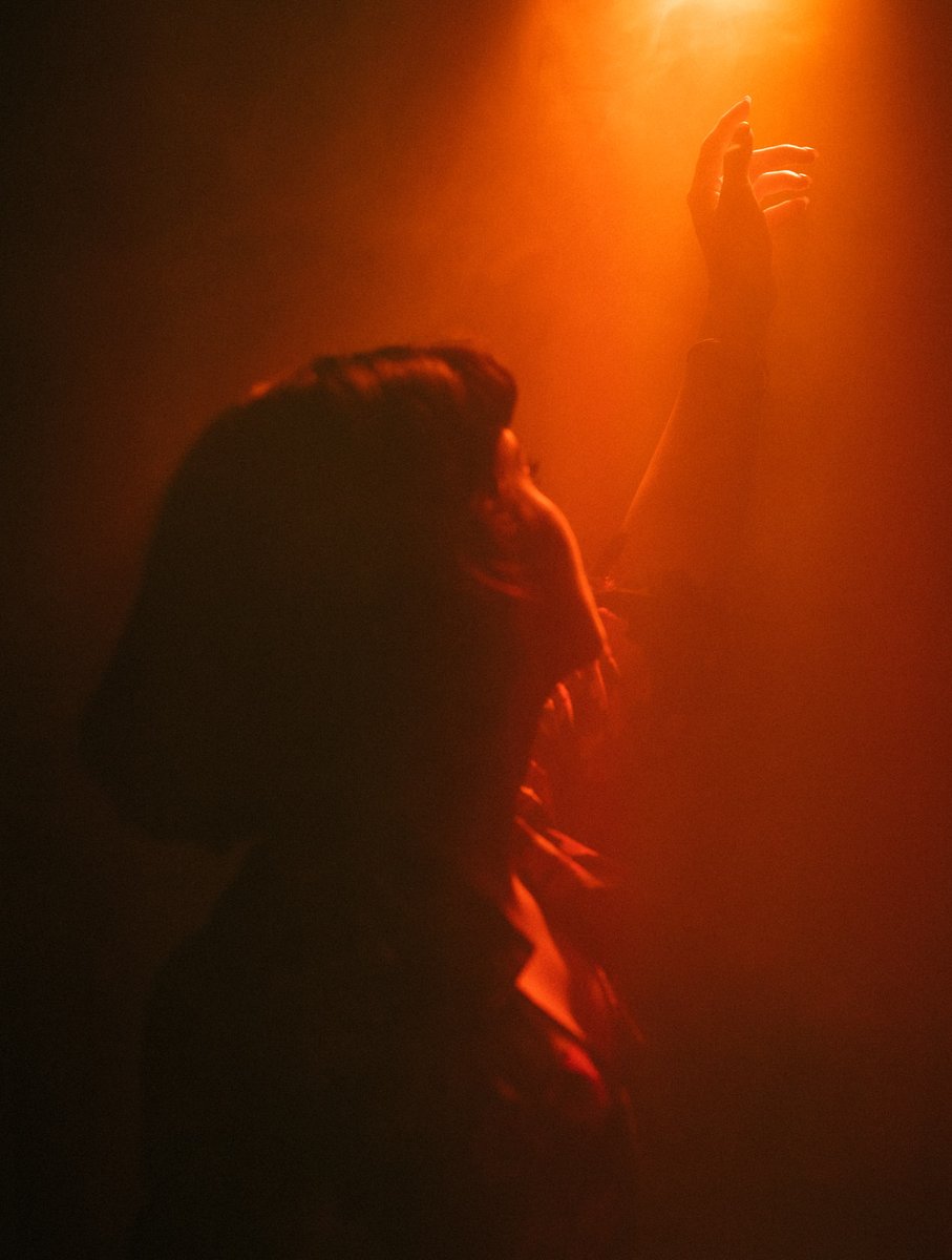 mirror_Mgh's tweet image. Hi 👋
A set of mirrors consisting of portraits with foggy atmosphere and colored lights and flash light, each of which has a special sense of light.
💥
#NFTshill #NFTCommuntiy #NFTdrop #NFTartist #photographer #NFTphotographers
 
opensea.io/collection/mir…