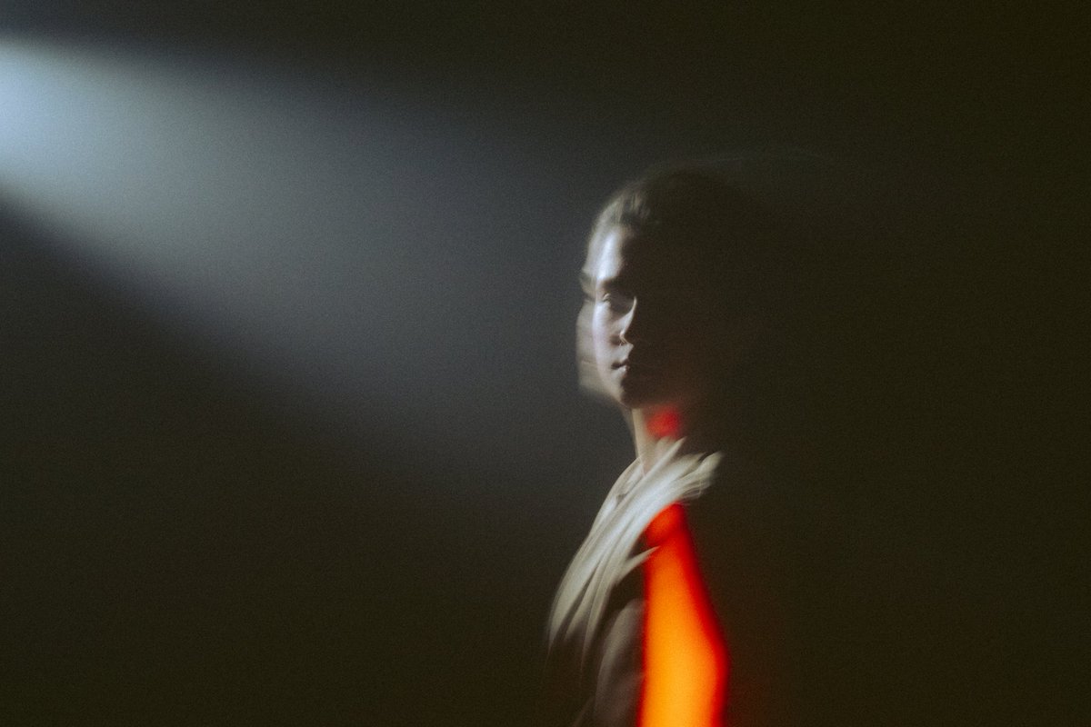 mirror_Mgh's tweet image. Hi 👋
A set of mirrors consisting of portraits with foggy atmosphere and colored lights and flash light, each of which has a special sense of light.
💥
#NFTshill #NFTCommuntiy #NFTdrop #NFTartist #photographer #NFTphotographers
 
opensea.io/collection/mir…