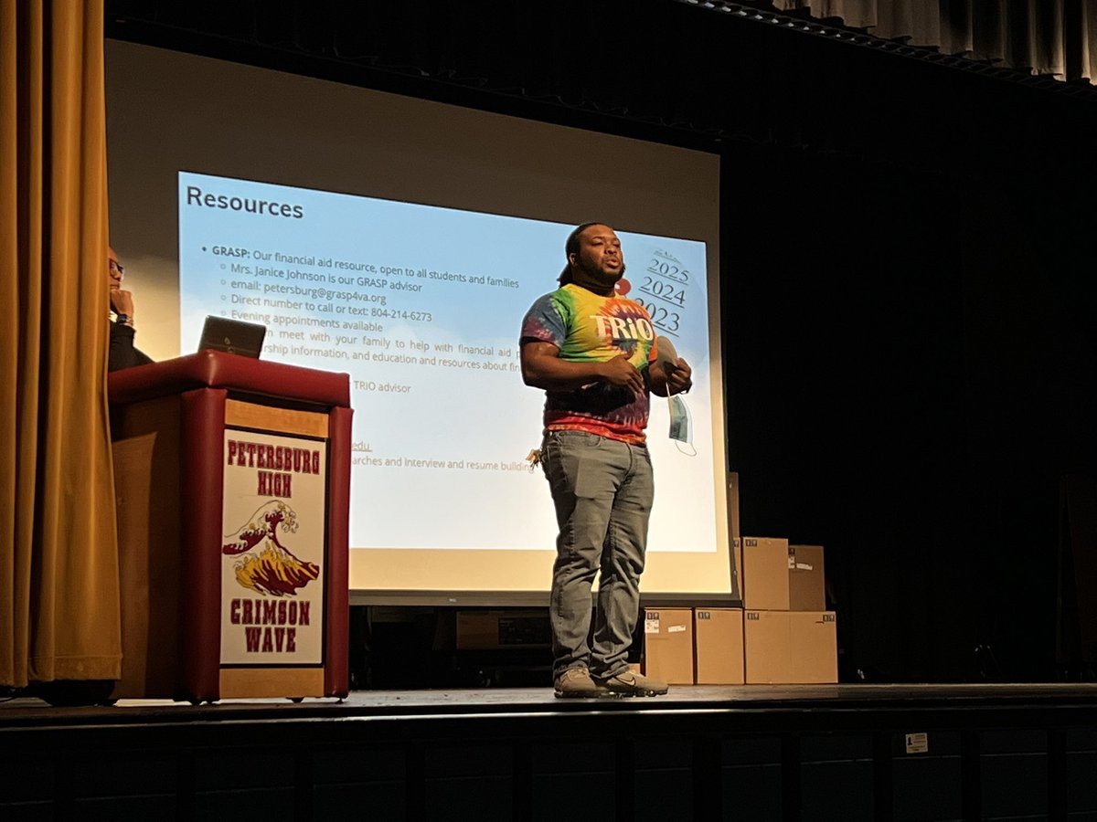 Wave_Counseling's tweet photo. Junior Night was awesome! Lots of great info was given: @TrioVsu @ncaaec @USArmy @asvabcep @VCCS_SO @ACTStudent @CollegeBoard @ECMCSuccess @FAFSA &amp; much more! Thank you to @grasp4virginia for assisting families w/ completing their FSA ID’s &amp; for sponsoring dinner from @saucysbbq! https://t.co/S9vSDEyDD8
