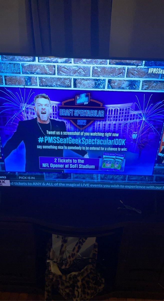 anthonyled99's tweet photo. @PatMcAfeeShow #PMSSeatGeekSpectacular100k https://t.co/iMLgPUF8JX