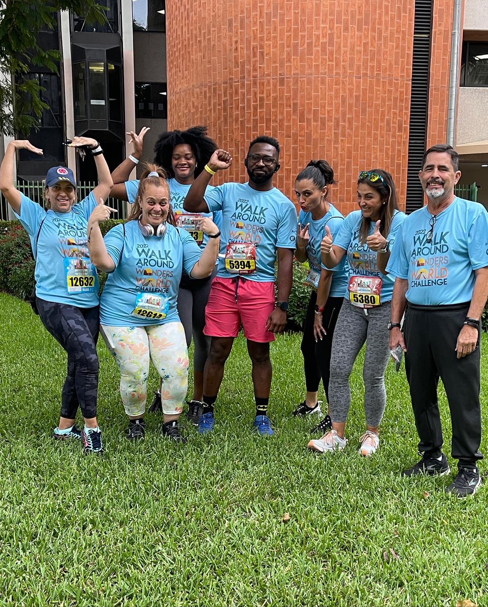 EN_Elena's tweet photo. If you call one wolf, you invite the pack #jsdwolfpack #mdjsd #miamidadewellness #mercedesbenzcorporaterun @mdjsd https://t.co/KS0uTFgq9S