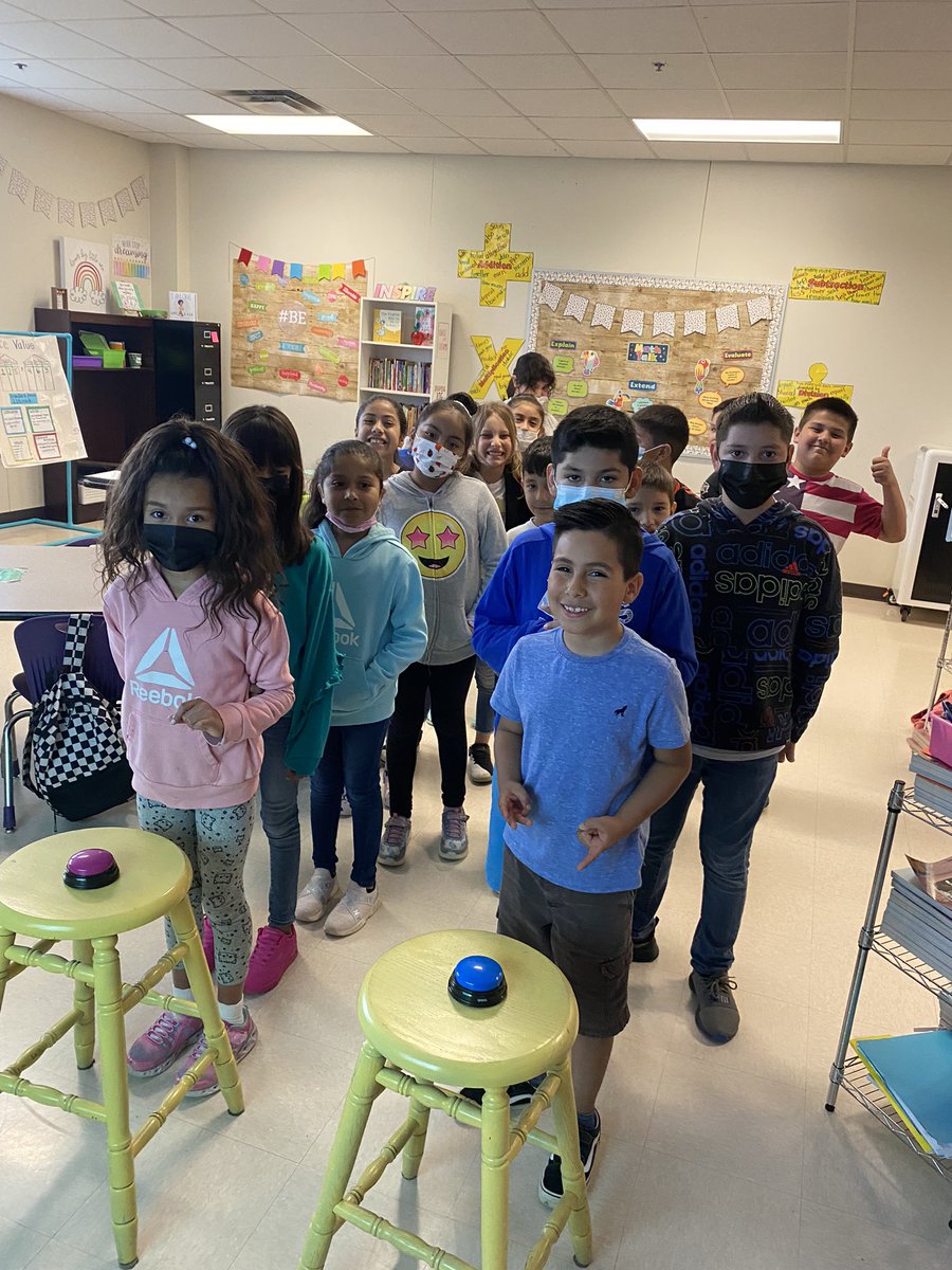 maribel_cazarez's tweet photo. Our classroom buzzards have been so much fun to use as we’ve been spiral reviewing! Each team has a math problem to solve, the first person to solve it correctly and hits the buzzard first gets a point! It taught students about teamwork &amp; working together! #Alvaradoexcellence https://t.co/Rsc4KiblcC