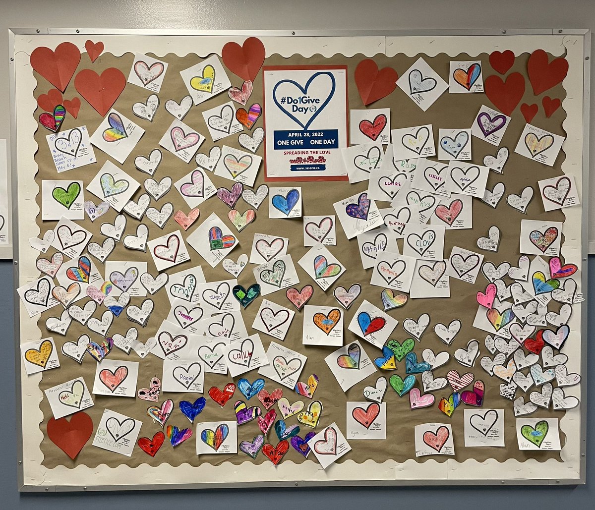 IrwinParkSchool's tweet photo. Our community was filled with kindness for #do1give day! Amazing how quickly our ❤️ are filled with happiness when we give to others. Our schoolwide give was a toonie drive for @FreeOfViolence in support of the victims of the recent Gastown fire. #DifferenceMaker #westvaned https://t.co/9KAhfez92A