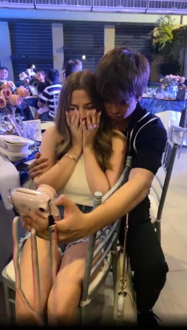 Gigising ka talagang masaya pag nasa tamang tao ka🥰
Goodmorning babies <a href="/alexailacad/">Alexa Ilacad ☾</a> <a href="/kdestrada_/">kyle daiñel estrada</a> 🥰🤍