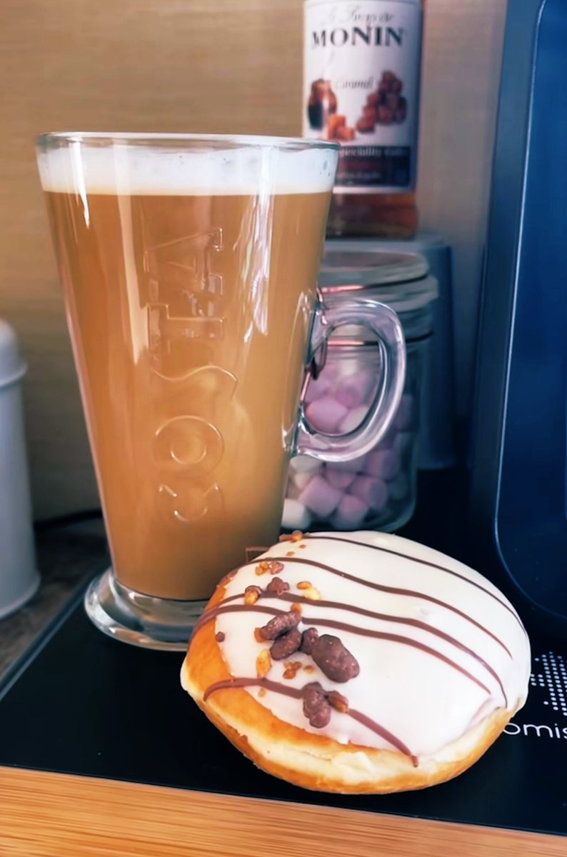Scottishdeclan1's tweet photo. Good Morning Twitter Happy Friday Hope You All Have An Amazing Day!! ✨ https://t.co/JHlIexca4T