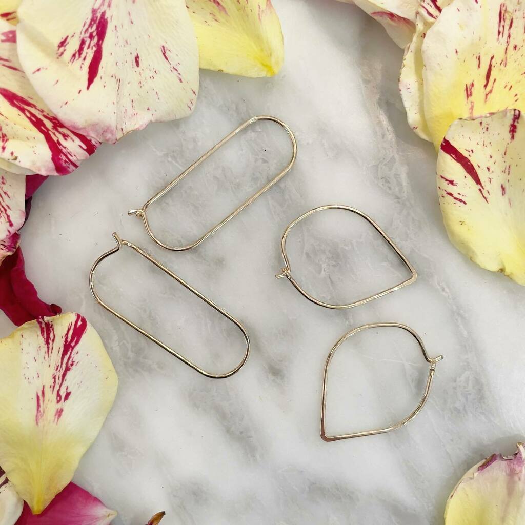 pliersandstring's tweet photo. Of aalllllll the hoops, Petal & Pill are my 2 favorite shapes! Now available at select @mfredric locations 🥰🤩✨ #hoopearrings #shapes #designermade https://t.co/bOUyaZ5OON https://t.co/KEVKI1DFn2