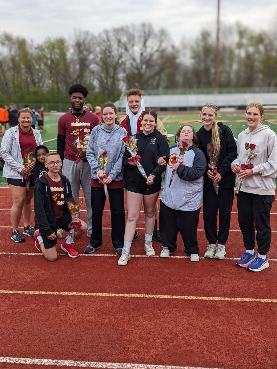 McCutcheonUnif1's tweet photo. Today was a good day! We recognized our seniors, got third place, and had a heck of a time! #icanandiwill #mavlikeyoumeanit #respecttheability https://t.co/tx9nm236Mq