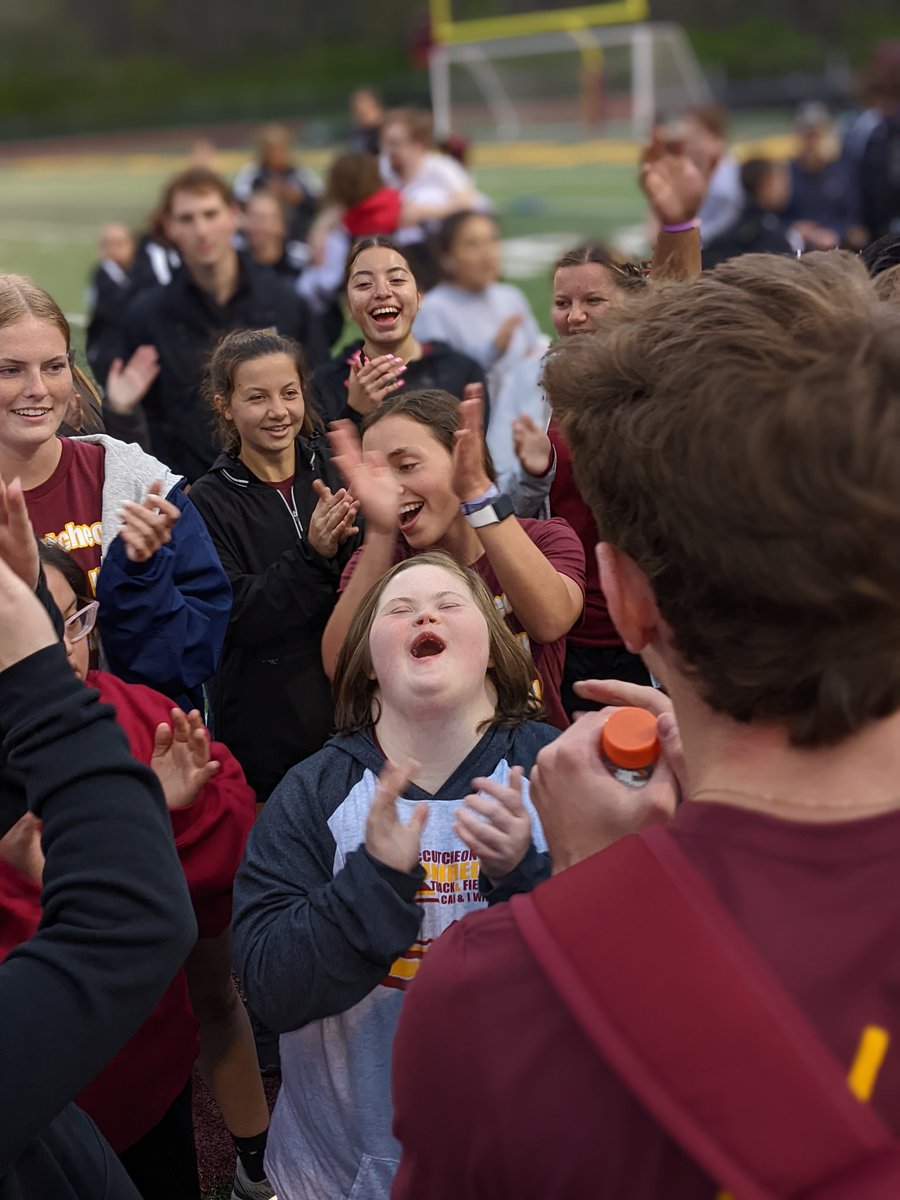 McCutcheonUnif1's tweet photo. Today was a good day! We recognized our seniors, got third place, and had a heck of a time! #icanandiwill #mavlikeyoumeanit #respecttheability https://t.co/tx9nm236Mq