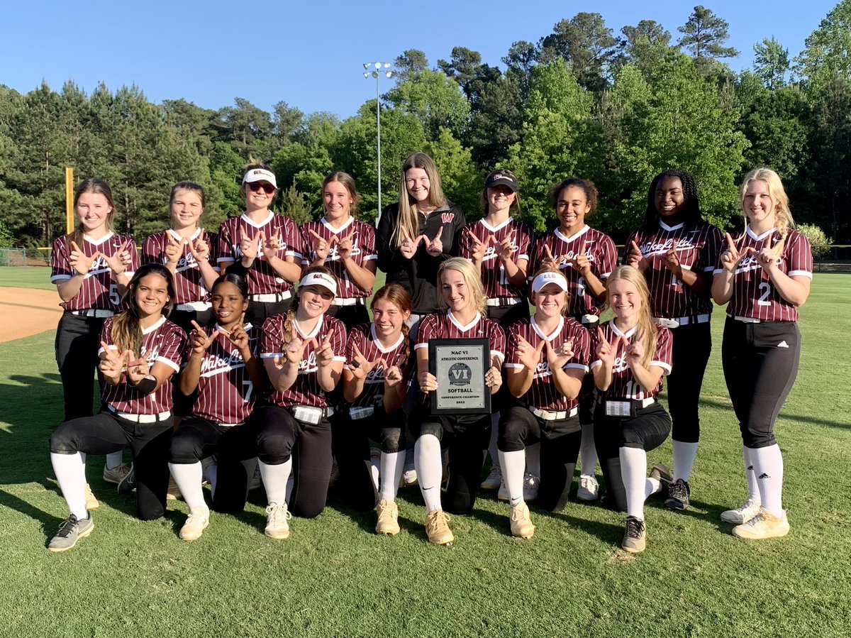 🔥Wakefield🔥with the win! Conference Champs🏆 First time in school history. #2D4M <a href="/BlandDayna/">Dayna Bland</a> <a href="/robyn_stanek15/">Robyn Stanek Dembisky</a> <a href="/RiehleBrianna/">Brianna Riehle</a> <a href="/bellaaloweryy/">Bella</a> <a href="/ariahkdavis9/">Ariah Davis</a> <a href="/anielakp/">Aniela</a> <a href="/katiepugh_25/">Katie Pugh</a> <a href="/WakeWeekly/">The Wake Weekly</a> <a href="/HighSchoolOT/">HighSchoolOT</a>