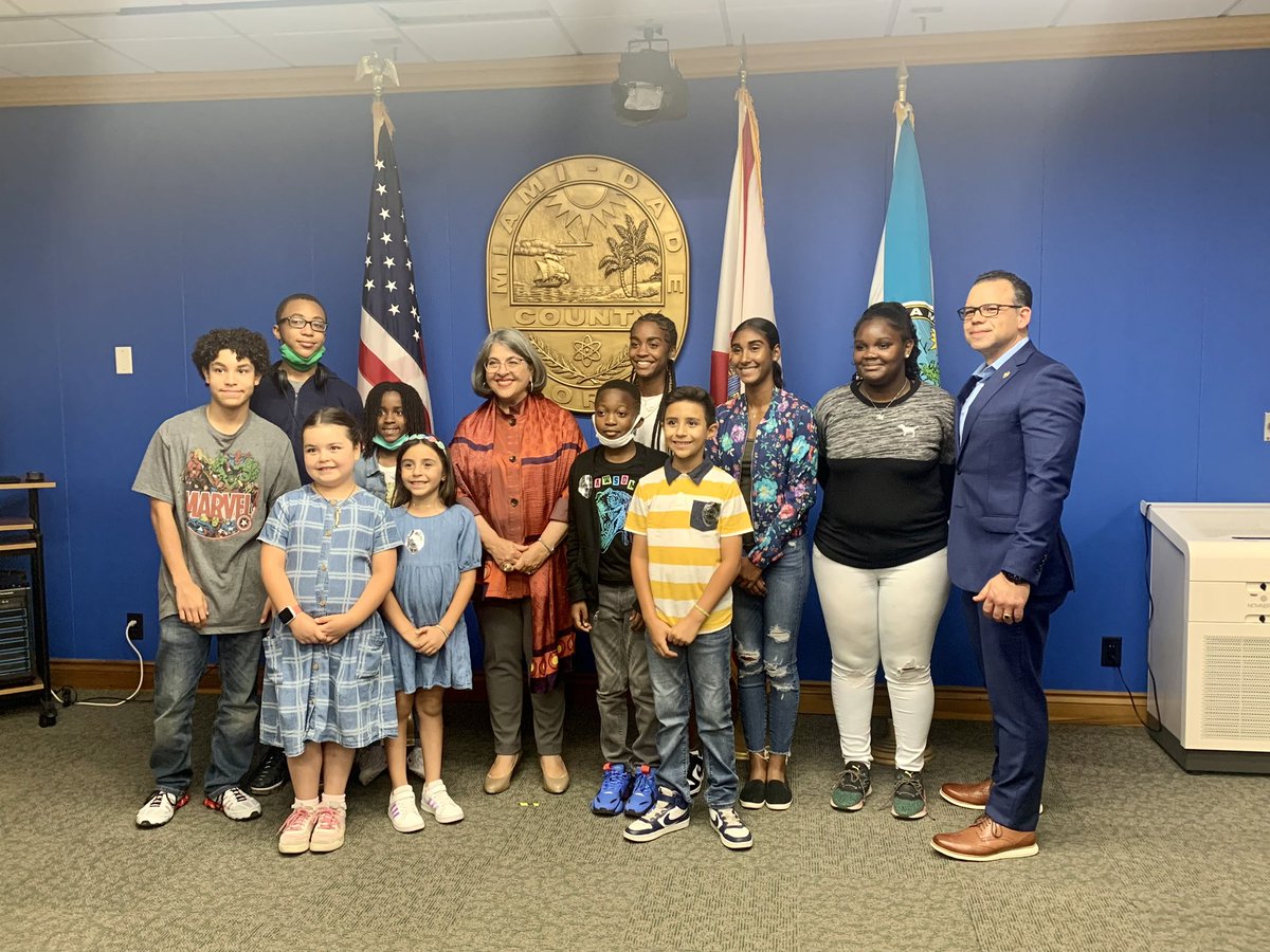 EN_Elena's tweet photo. Strong willed children become adults who change the world π #TakeYourChildToWorkDay #mdjsd #mdpdhelicopter @mdjsd @MDC_ChiefPSO https://t.co/waiuNm6kX7