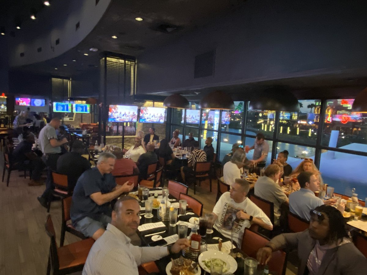 OrlandoNFLPA's tweet photo. Hey @elonmusk, if you’re ever in the Orlando area. come check us out! We’re having a great time tonight watching the #NFLDraft https://t.co/FssSY4DXLt