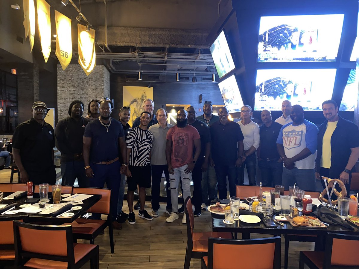 OrlandoNFLPA's tweet photo. Hey @elonmusk, if you’re ever in the Orlando area. come check us out! We’re having a great time tonight watching the #NFLDraft https://t.co/FssSY4DXLt