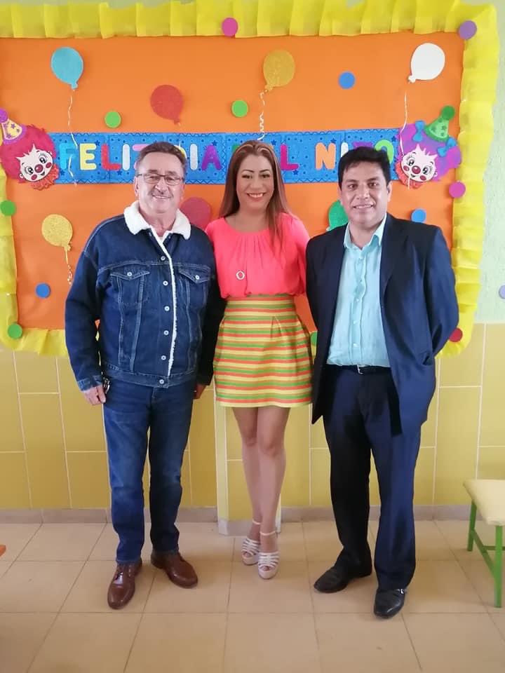 Suseth_DeLaO's tweet photo. ¡Buenas tardes! 😃🎉

¡Hoy me encontré con un maravilloso mundo de los niños... La ESCUELA!😃

#SREBAtlacomulco
#DíaDelNiño
#ZonaP285
#PrimariaDr.GustavoBazPrada
#SanJuanCoajomulco
@geramonro05 @TinocoGRogelio @ArturoH19772369 @ma_pureza https://t.co/JaagQQV6ci