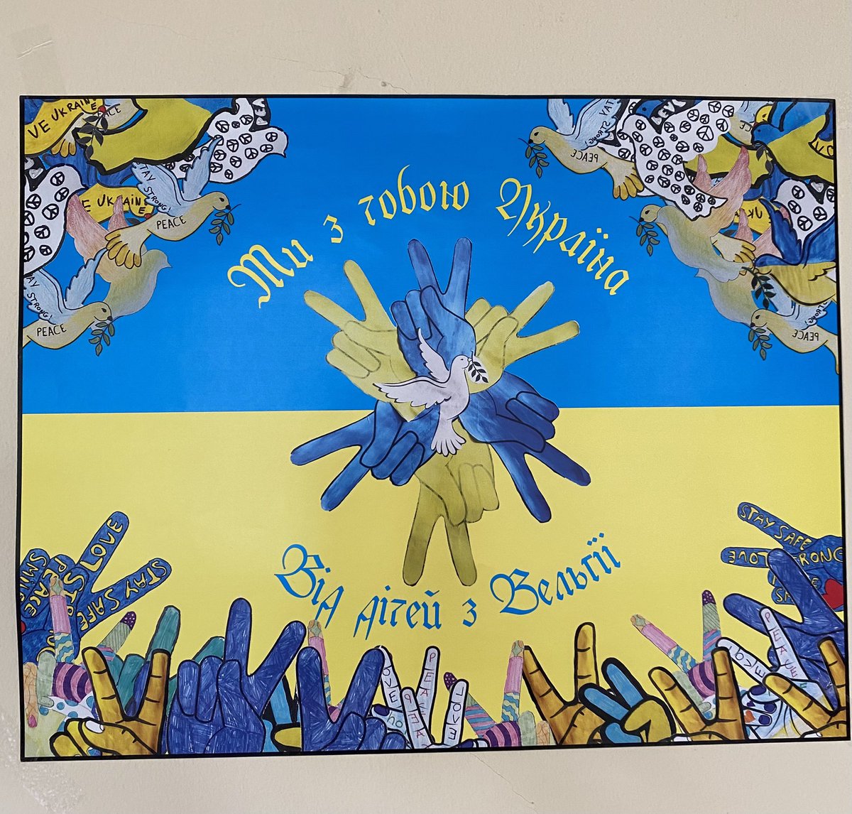 nielcapidos's tweet photo. Powerful artworks here in the refugee camp for Ukrainians #PeaceforUkraine https://t.co/0QXBKzSYqY
