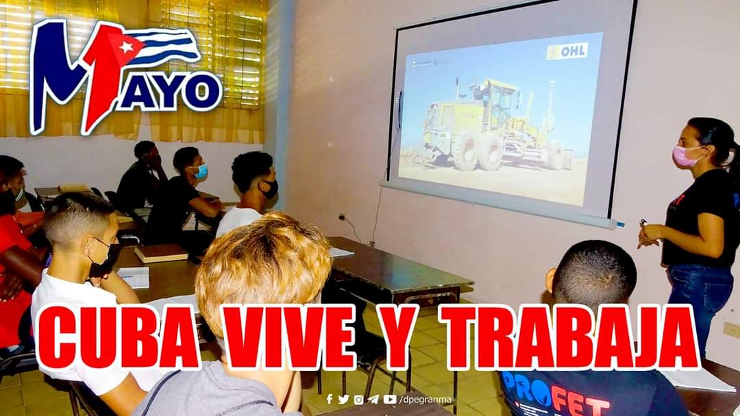 Oytsa1's tweet photo. Unidad y Victoria este 1ero de mayo.  Los educadores artemiseños en las primeras filas de combate.  Todos a desfilar temprano. @Eugeniocubano #SomosArtemisa @CubaMined https://t.co/YJsPpOuUiC