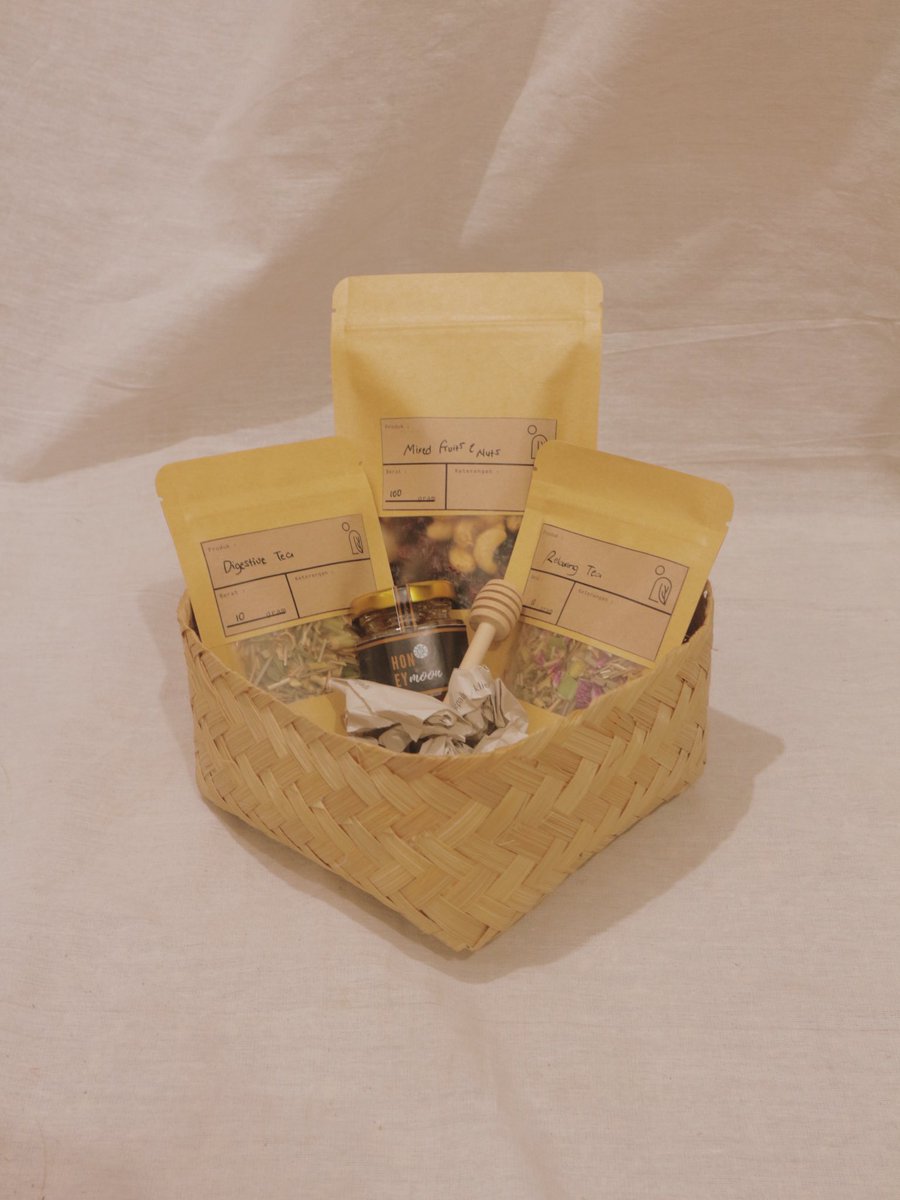 HAIIII! 

kami masih terima order hampers dengan budget berapapun ya🌼🌸 

cusss liat ke ig @/rumah.nitibumi atau langsung chat di whatsapp!