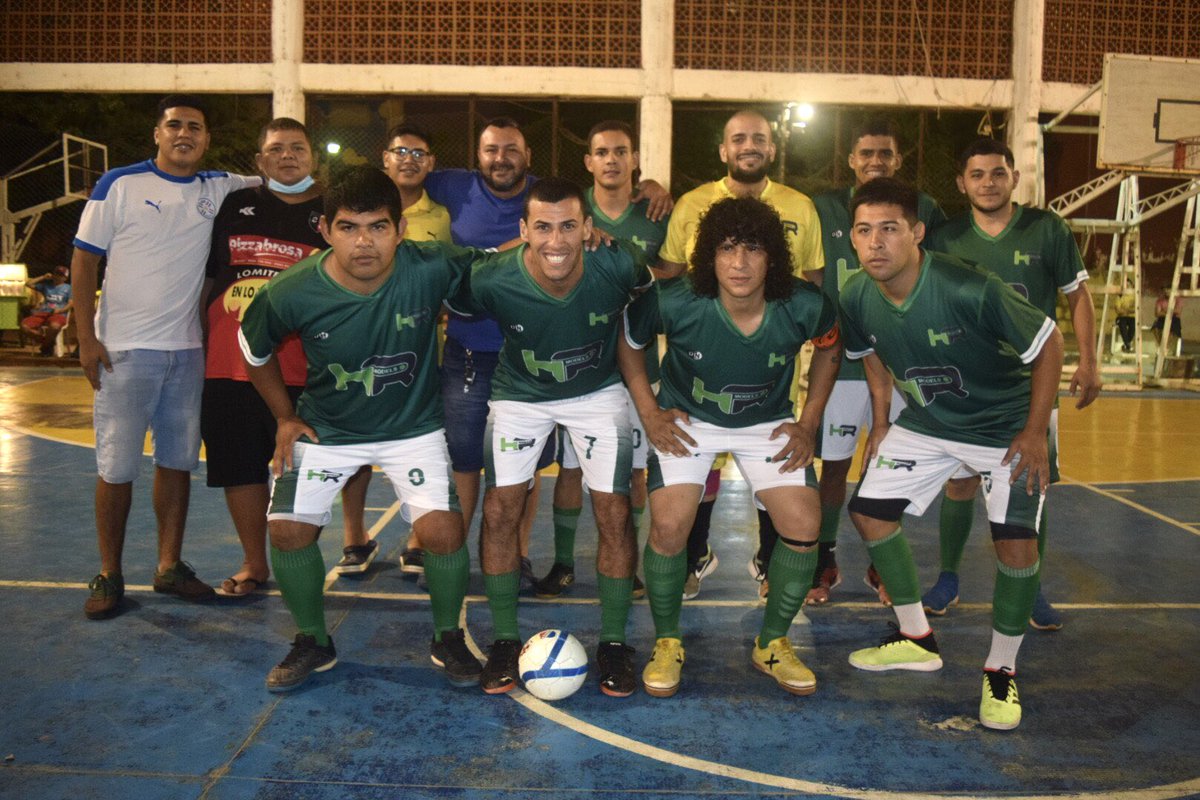 ffsfmoficial's tweet photo. 🔰Torneo de Preparación FFSFM 2022‼️
#CategoríaPrimera 

#HR Futsal 4-1 #Santa Catalina

Goles: Gustavo Gamarra ⚽️⚽️,
Miguel Benítez ⚽️ y Julio Salinas ⚽️ (HR)- Juan Bordón⚽️ (SC).

#FFSFM2022 https://t.co/3nLzhqoAaj