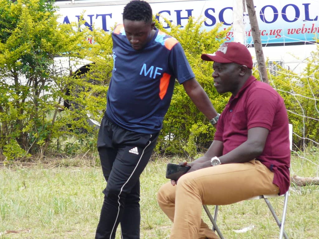 ROYALGIANTHIGH's tweet photo. Thanks for the support 
Mr NTAMBI BENON(DIRECTOR)
MANAGER FRANK MULINDWA(GAFFER)
#GIANTSTARS https://t.co/CwyjVVDp6q