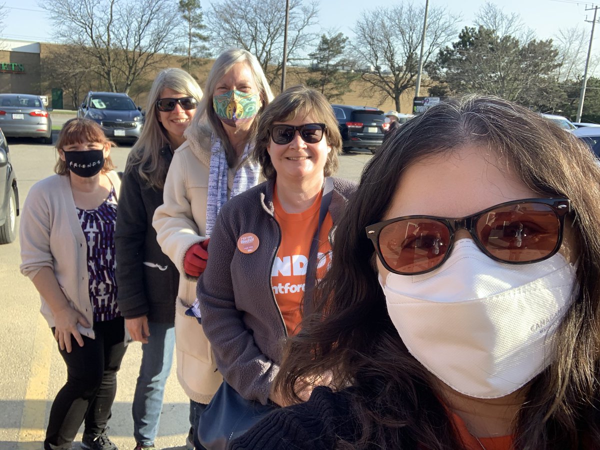 HarveyBischof's tweet photo. Great turnout for the official opening of my campaign office! Thanks to all who came out. We can feel the momentum building!
#LetsDoThis #BrantfordBrant!
@BrantNDP @OntarioNDP https://t.co/Kpa8oLyjKn